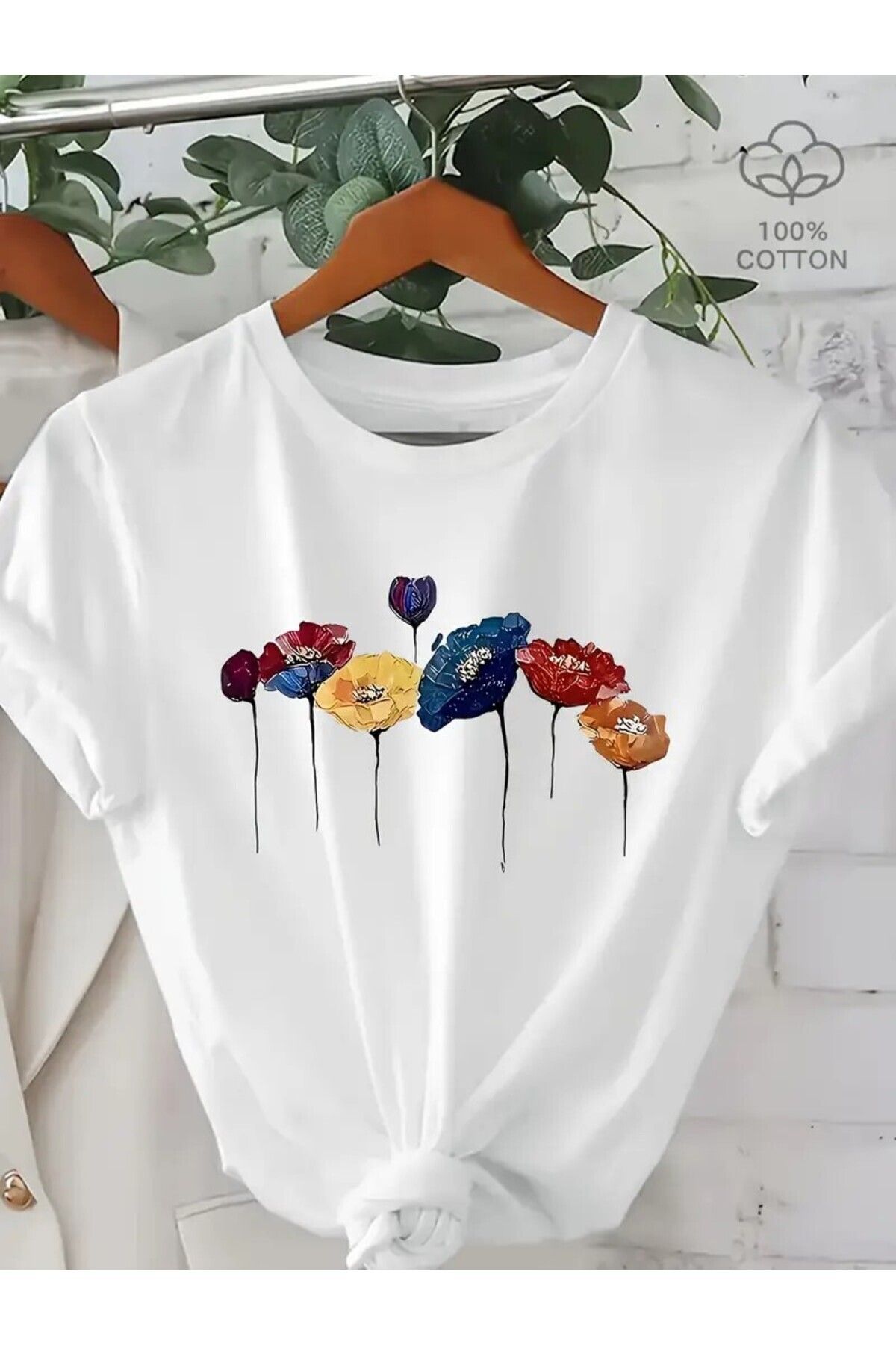 Hunors Sportswear & Company Renkli çiçekler Baskılı Kadın T-shirt