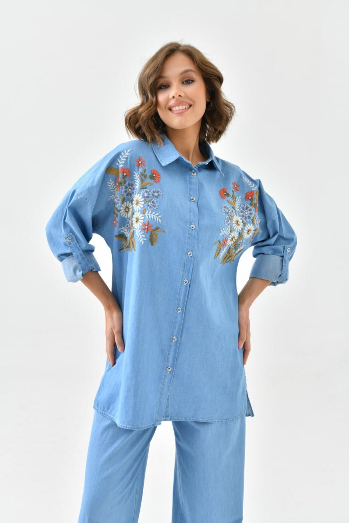 MVStore Kadın Denim Nakış Ve Taş Işlemeli Gömlek