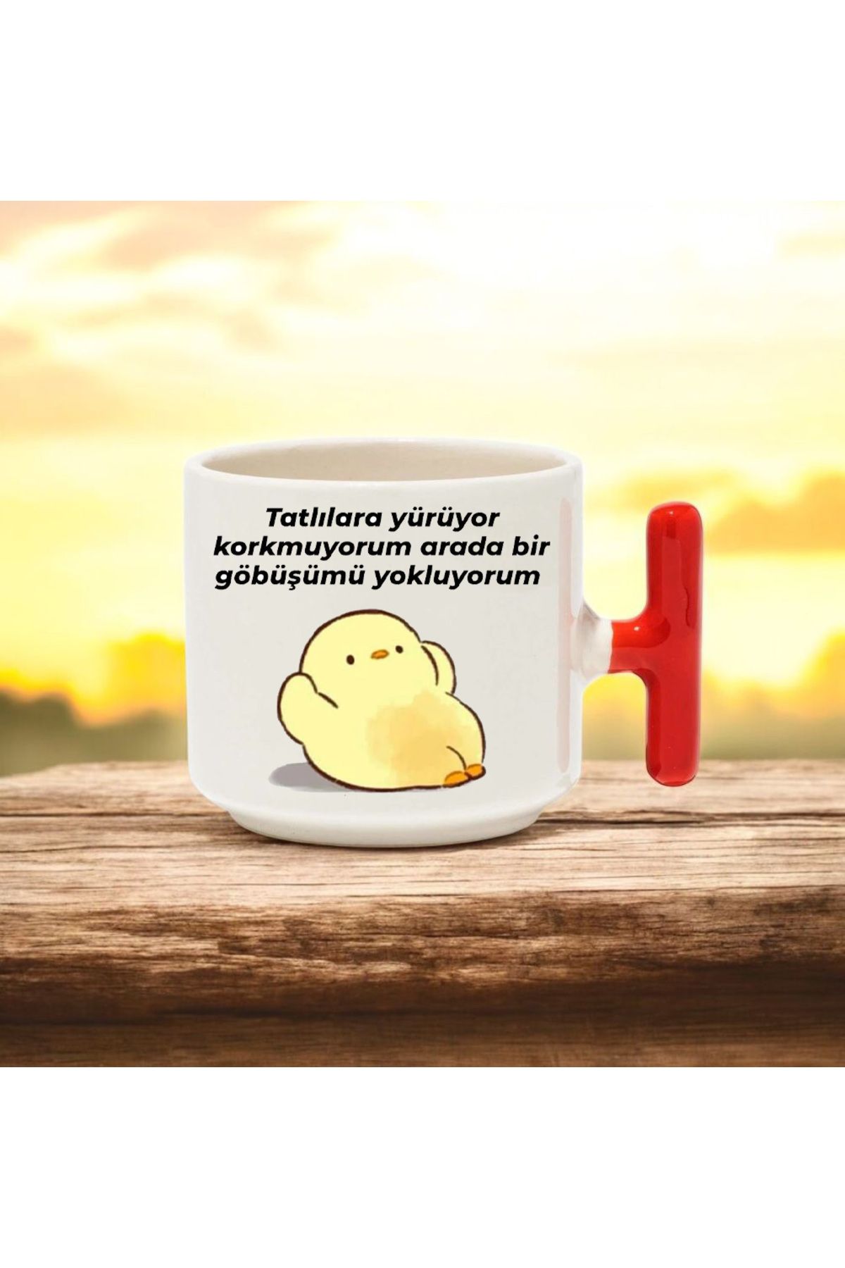 BB TRADE Tatlılara Yürüyor Korkmuyorum Tasarımlı Kırmızı T Kulplu Seramik Baskılı Kupa Bardak 250 ML