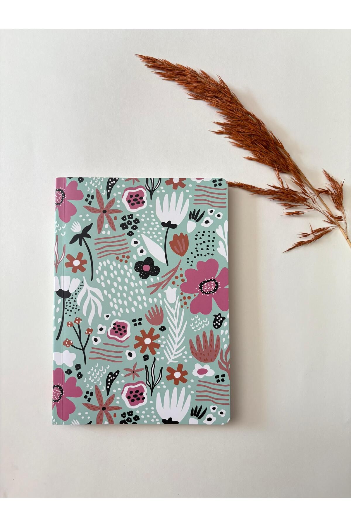 Adalinhome Atakids Lizy Karton Kapak Renkli Sayfalı Çizgili Defter – 128 Sayfa / 21x15 cm