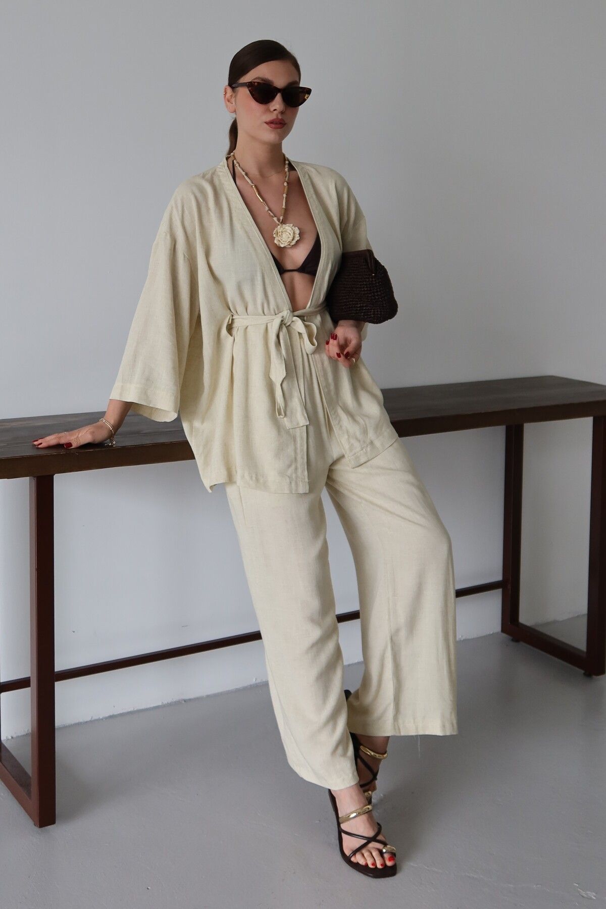 Laluvia Sarı Gizli Kemer Detaylı Kimono Takım - 8723