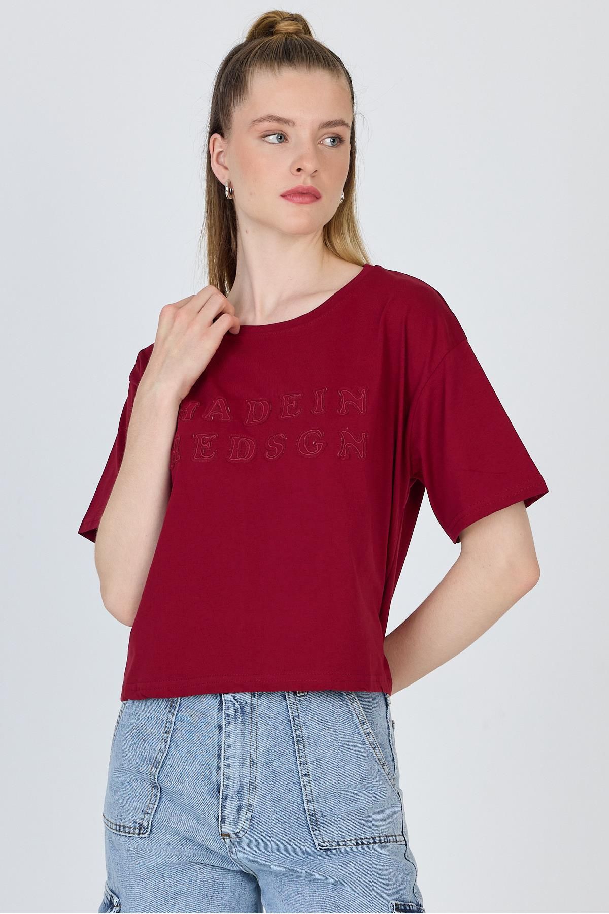 Rays Bordo Yazı Nakışlı Crop Tişört 25259