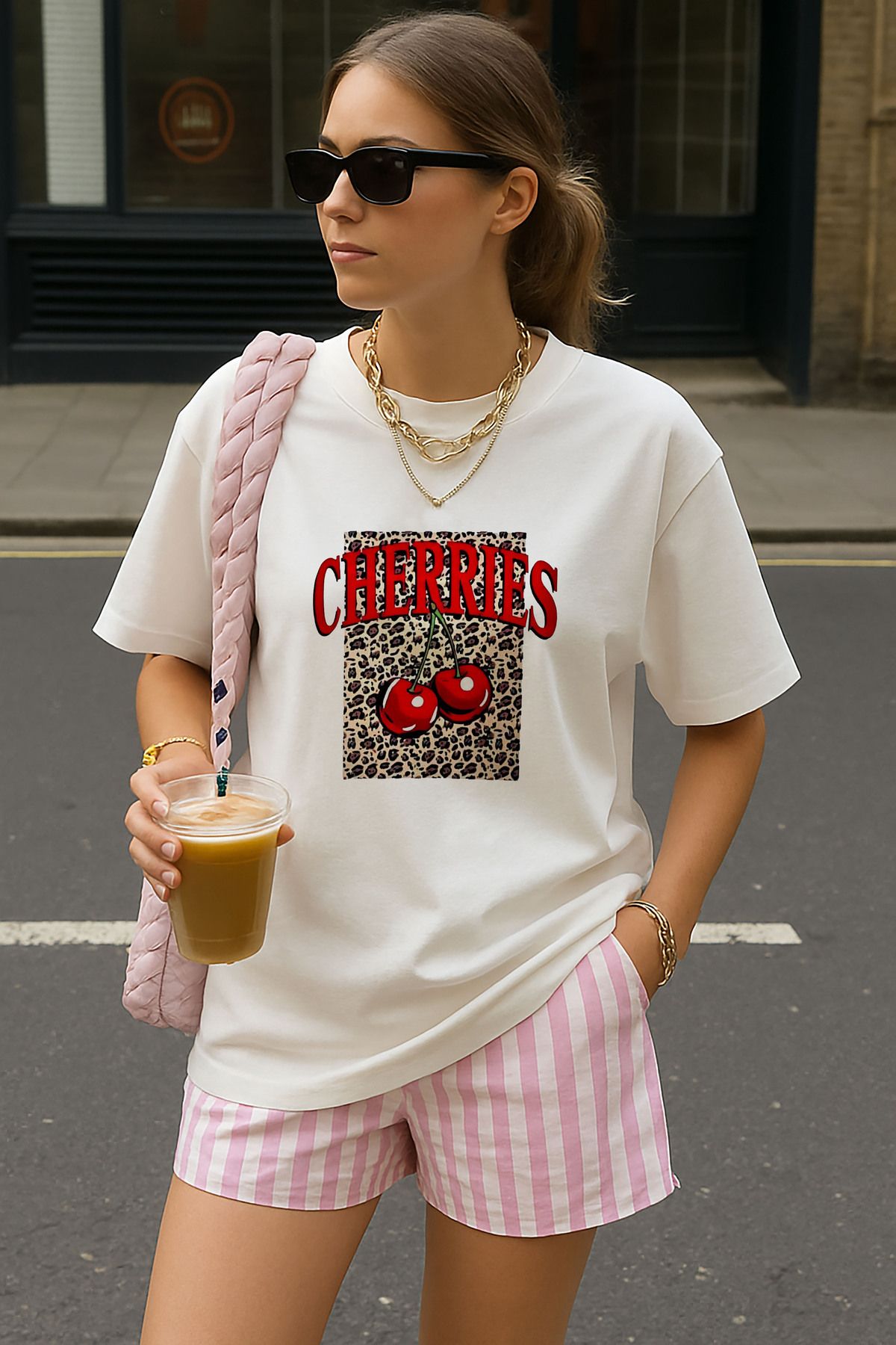 sielta Cherries Leopar Baskılı Oversize Pamuklu Kadın Beyaz Tişört T-shirt