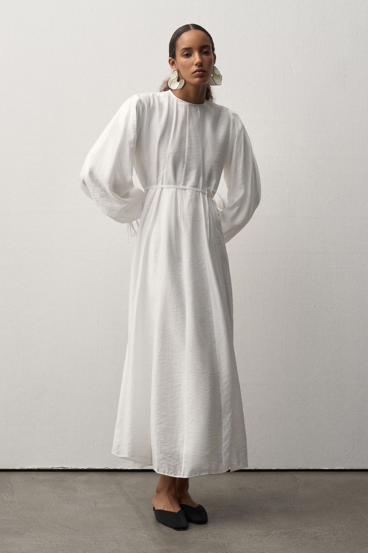 mathilda store Beyaz Lina Kemerli Maxi Elbise