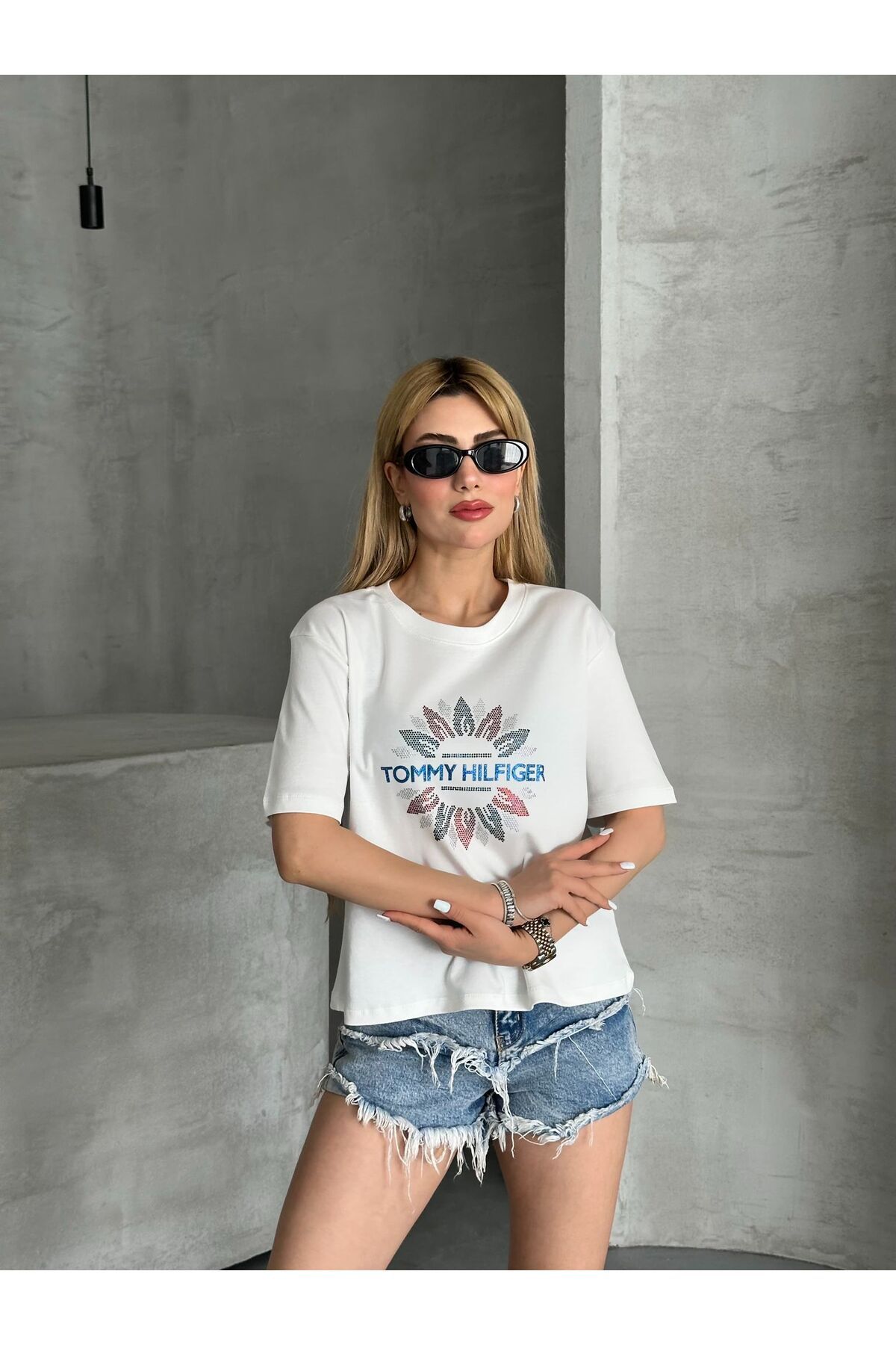 MODA Tomy Hilfger Beyaz Taşlı Tshirt
