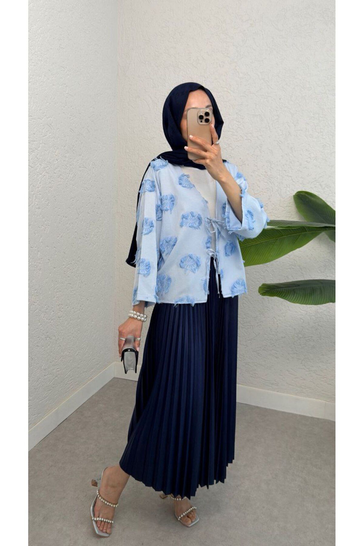 Castivo Fashion Püskül Çiçek Desenli Bağlamalı Dokulu Kısa Ceket