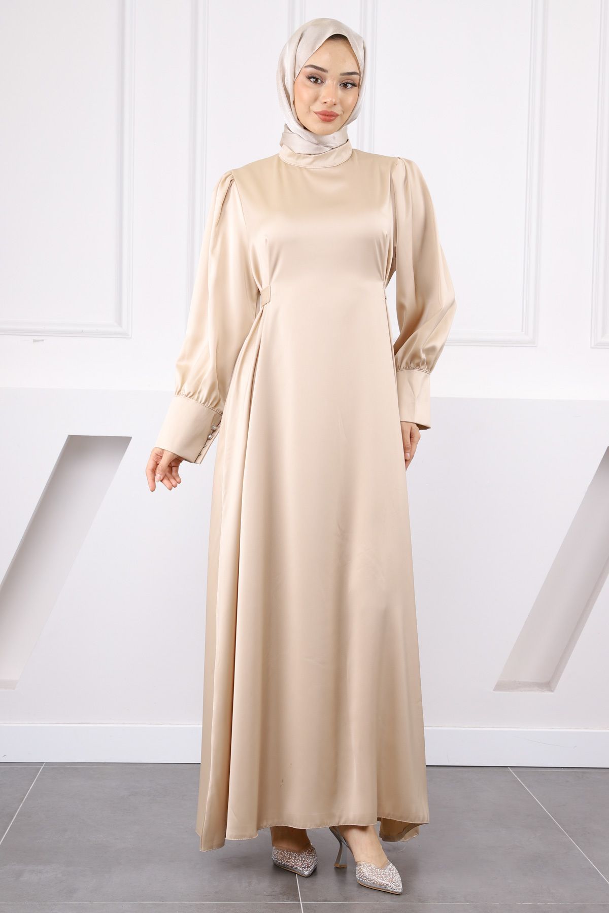 İmajButik Bej Kol Düğmeli Beli Kuşaklı Saten Abiye