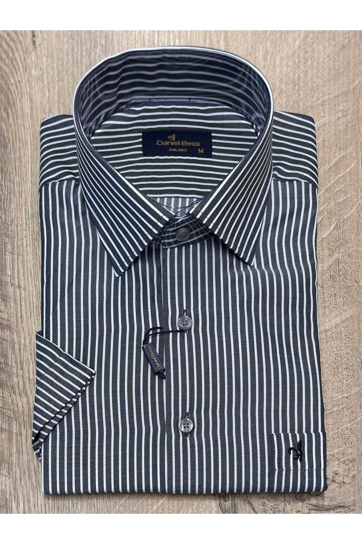 Daniel Bessi Cepli Klasik Kesim %80 Pamuk %20 Polyester Kısa Kollu Erkek Gömlek