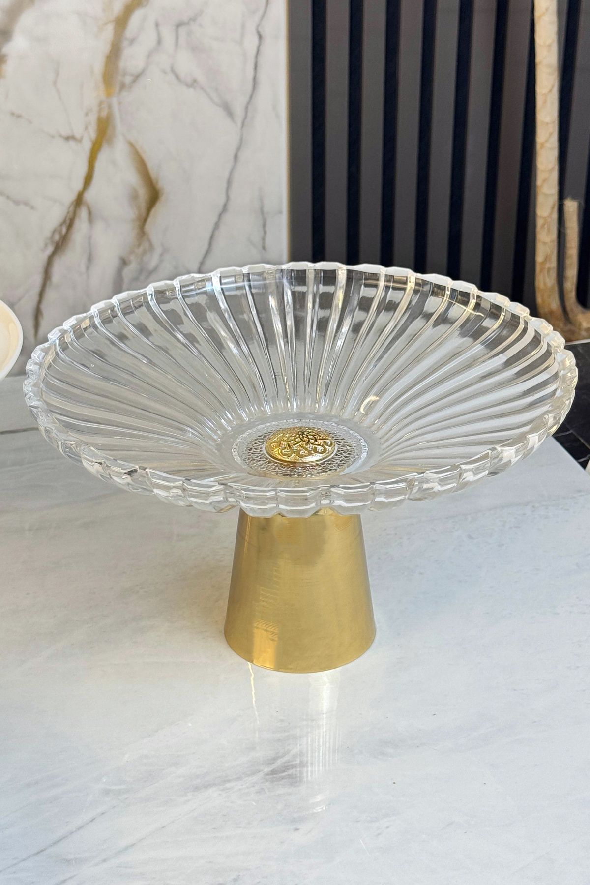 MAY HOME Vervo Gold Metal Ayaklı Cam Tabak & Kurabiye Kek Pasta Servisliği Sunumluğu (YIKANABİLİR)