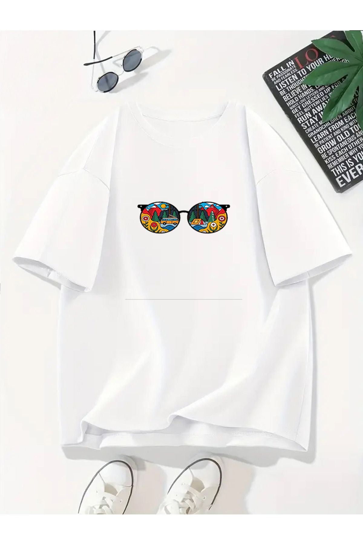 MODA Unisex Oversize Kalıp Manzaralı Gözlük Baskılı T-Shirt