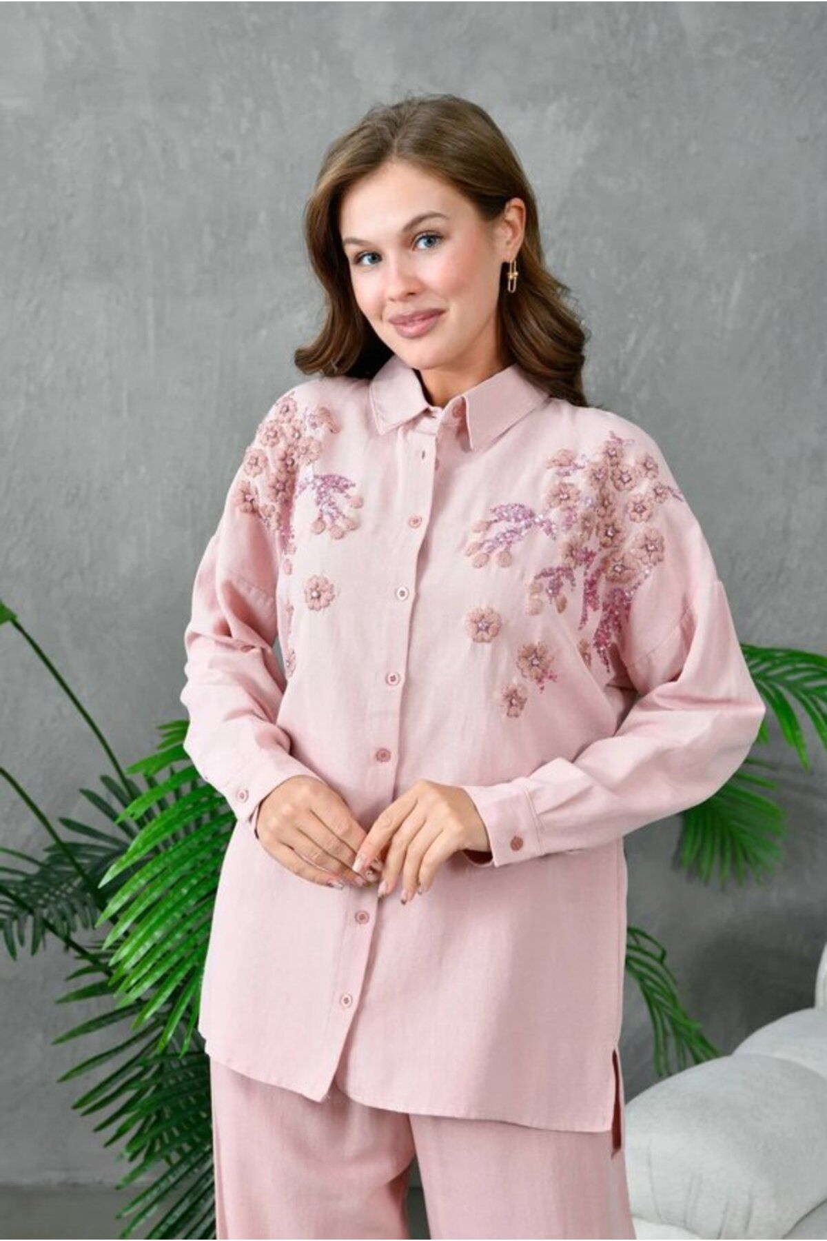 Fresh&Moda Kadın Nakış İşlemeli Keten Oversize Düğmeli Gömlek