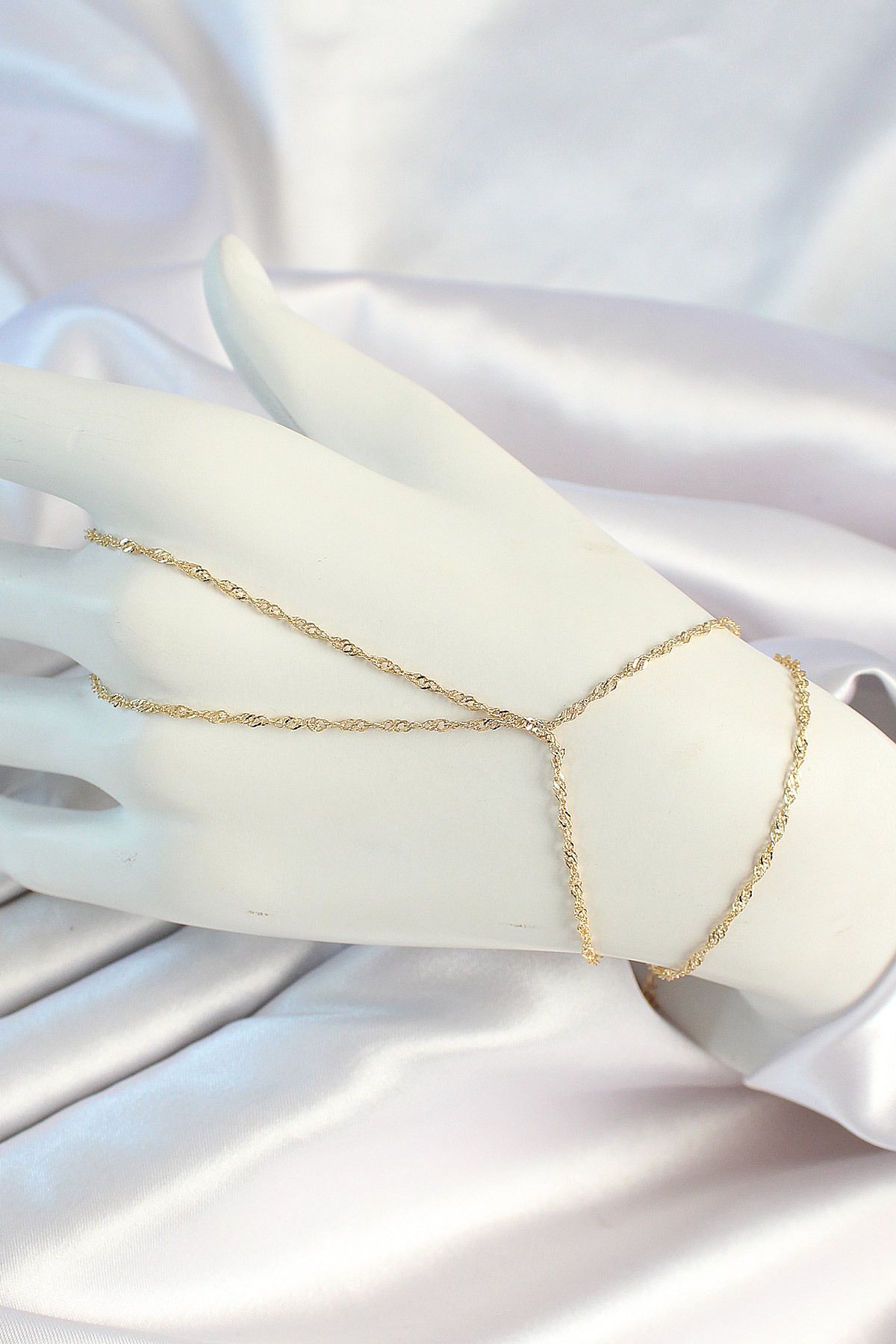 callerrons accessories Pirinç Gold Renk Esnek Burgu Şahmeran - EBJ250530W34392