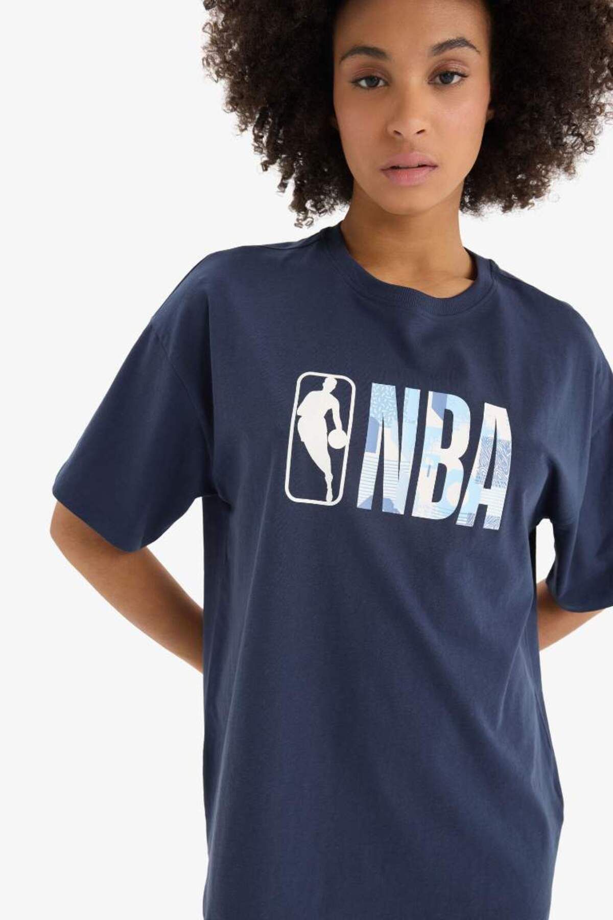 DeFacto Yeni Sezon DeFactoFit NBA Wordmark Oversize Fit Bisiklet Yaka Sporcu Kısa Kollu Tişört
