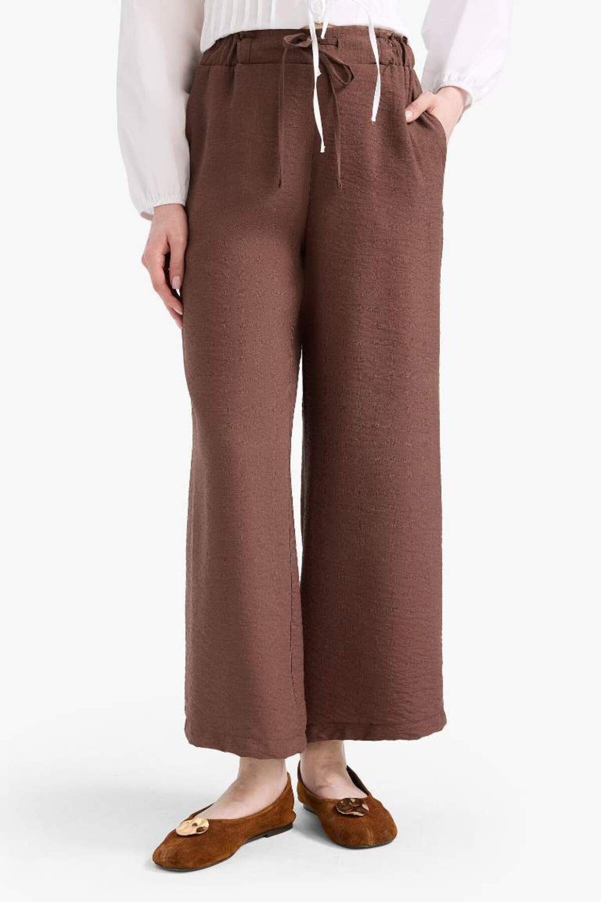 DeFacto Yeni Sezon Regular Fit Cep Detaylı Geniş Paça Pantolon