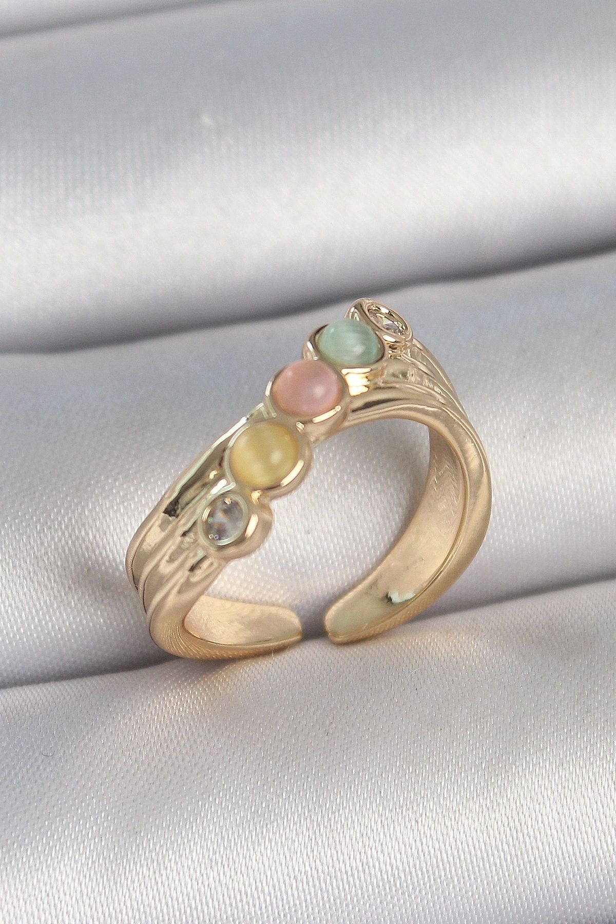 OurStyles Pirinç Gold Renk Zirkon Taş Detaylı Karışık Mineli Ayarlanabilir Kadın Yüzük - TJ-BYK3729
