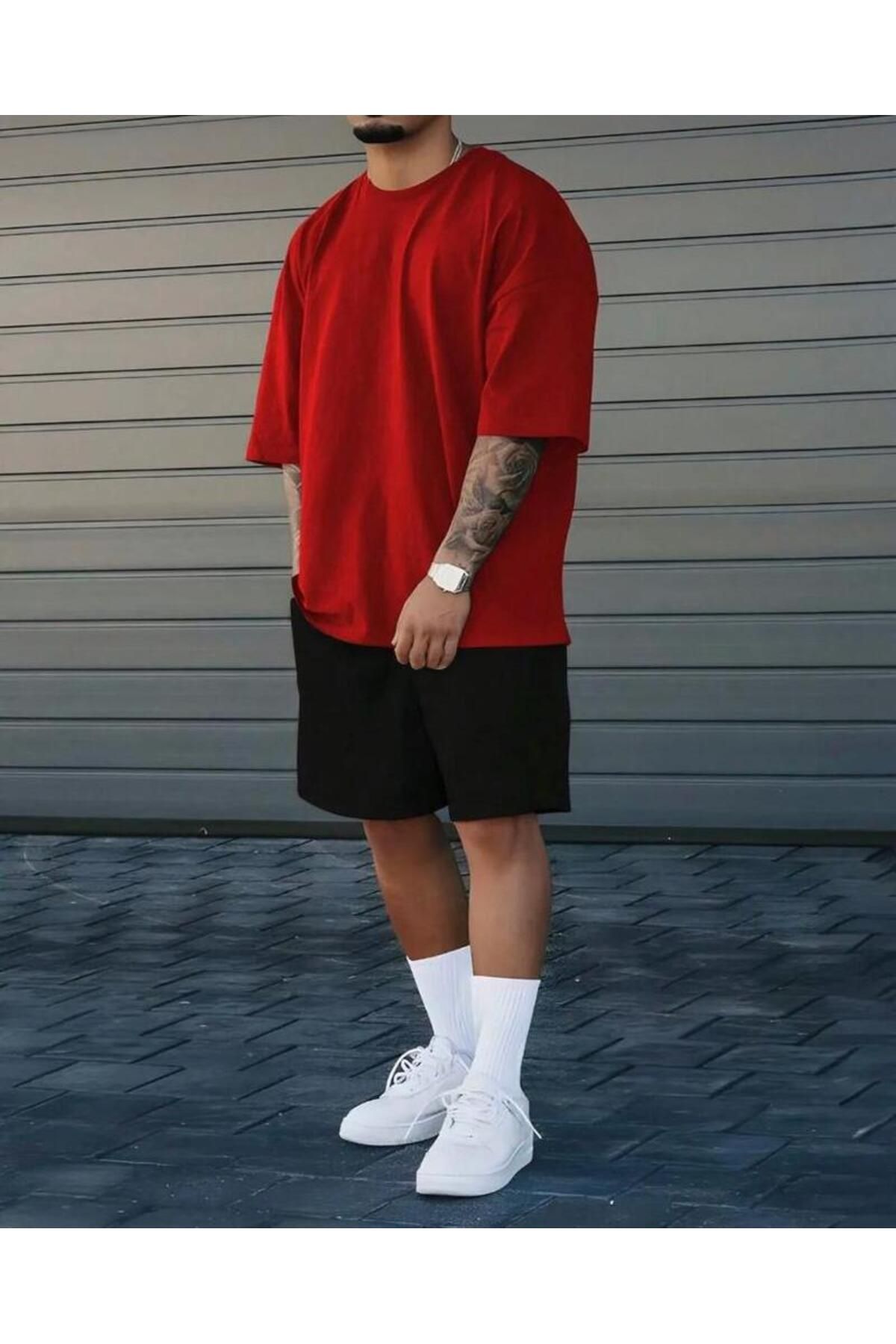 khufu Baskısız Oversize Kalıp Kırmızı T-shirt ve Siyah Şortlu ikili Takım unisex