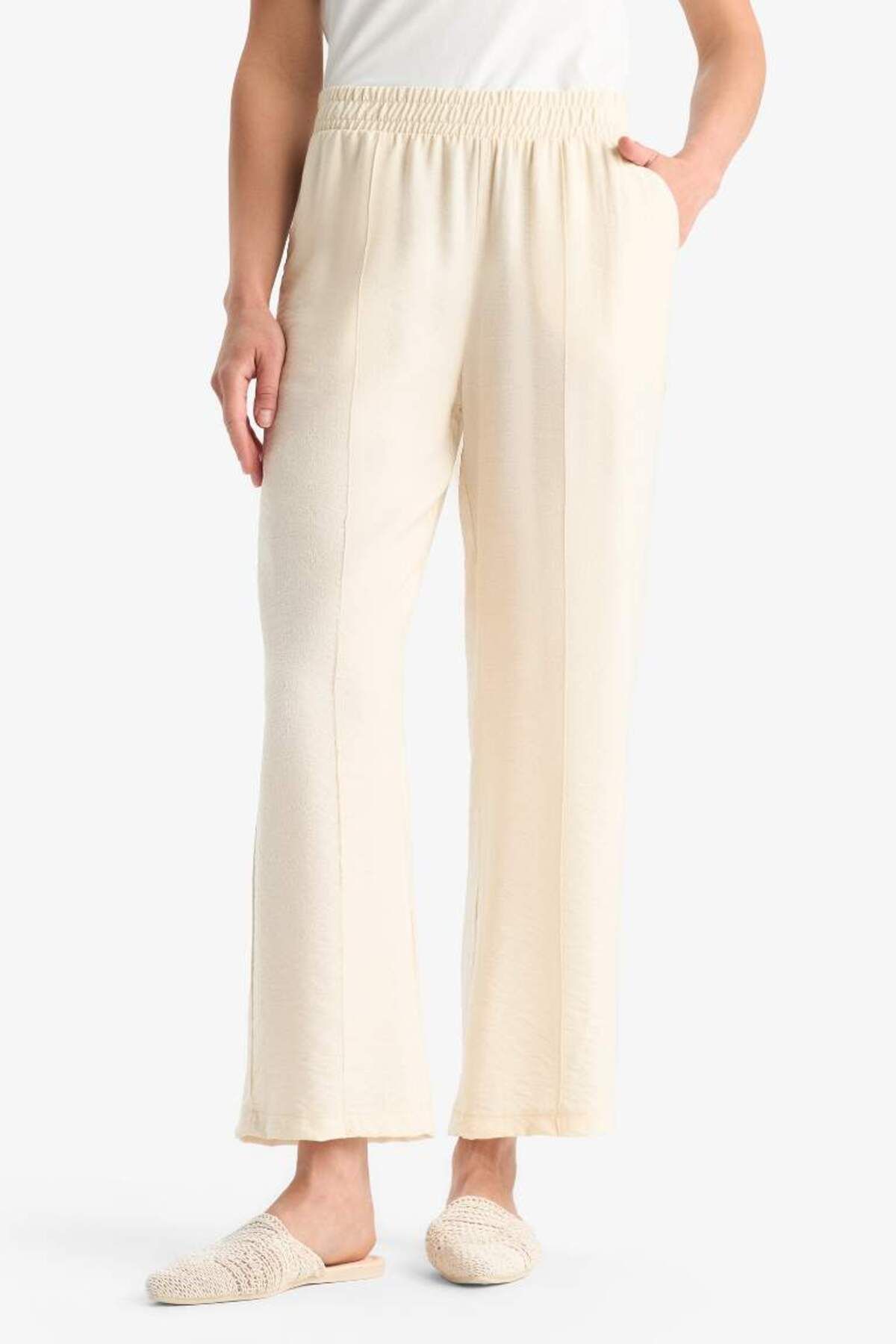 DeFacto Yeni Sezon Regular Fit Cep Detaylı Düz Paça Pantolon