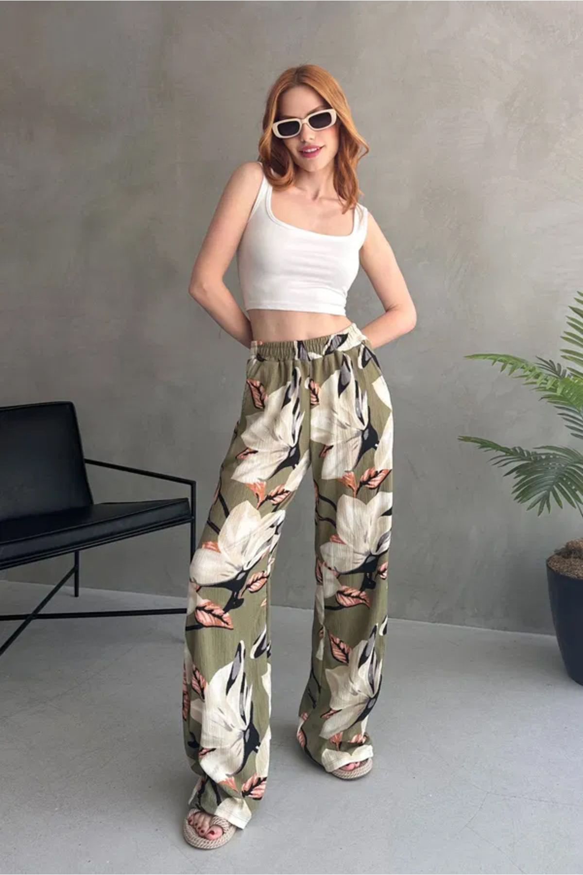 Butik Çiçek Desenli Bol Pantolon