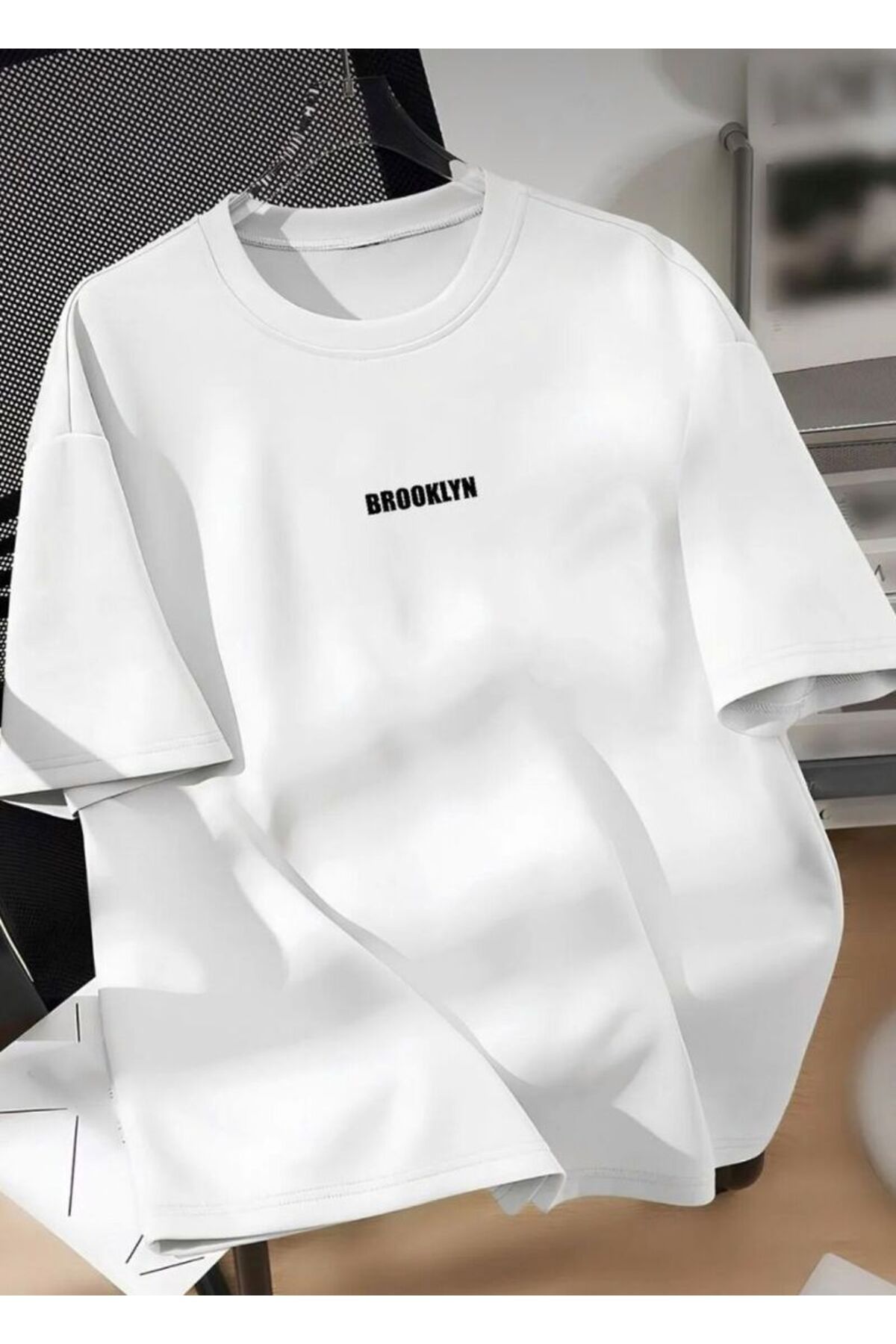 SOKAKTA Beyaz Renkli Oversize Kesim BROOKLYN Baskılı Trend Oversize Tshirt UNİSEX