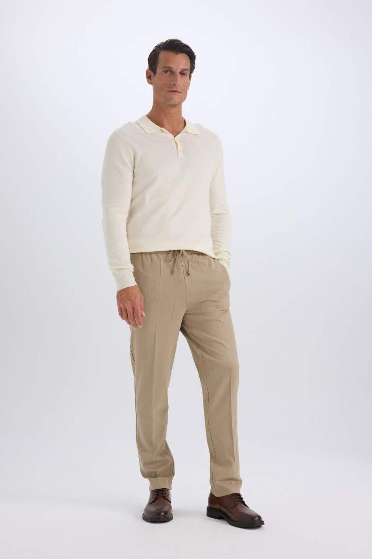 DeFacto-Summer Fabric Jogger Pants with Lacing at the Waist Elastic Straight Leg Stretching in All Directions with Pockets A9943Ax25Sp 4