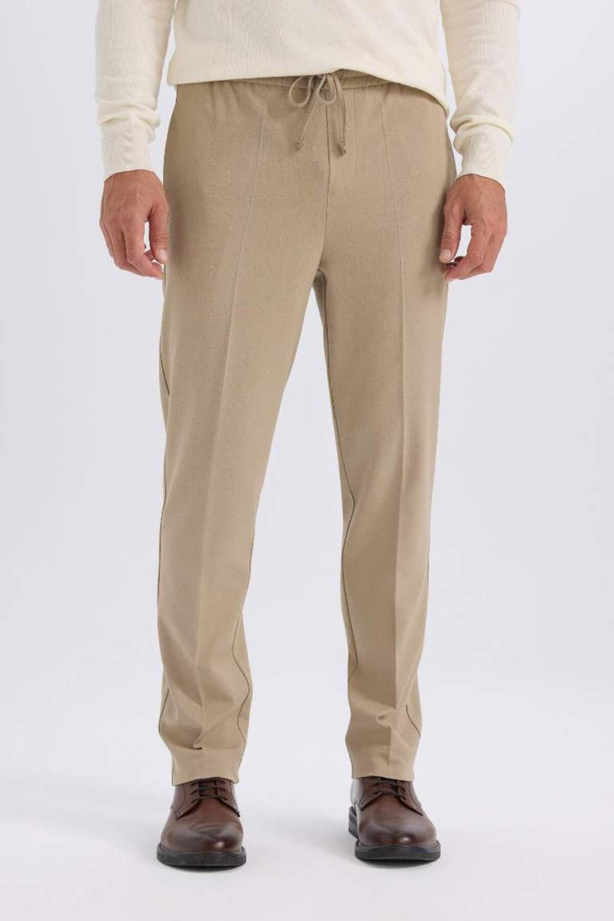 DeFacto Yeni Sezon Yazlık Kumaş Jogger Pantolon Beli Bağcıklı Lastikli Düz Paça Cepli Her