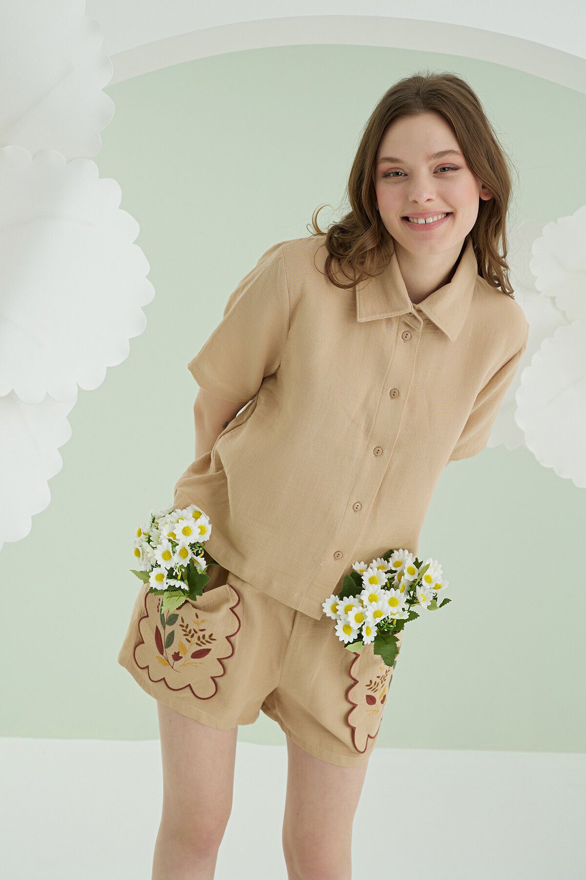 Lüx Wood BEJ 68187 NAKIŞLİ MÜSLİN ÖNDEN DÜĞMELİ ŞORTLU PIJAMA TAKIM