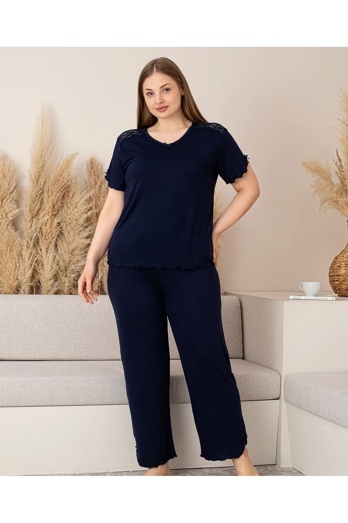 Meri Kadın Lacivert Kısa Kol V Yaka Büyük Beden Battal Bambu Pijama Takımı
