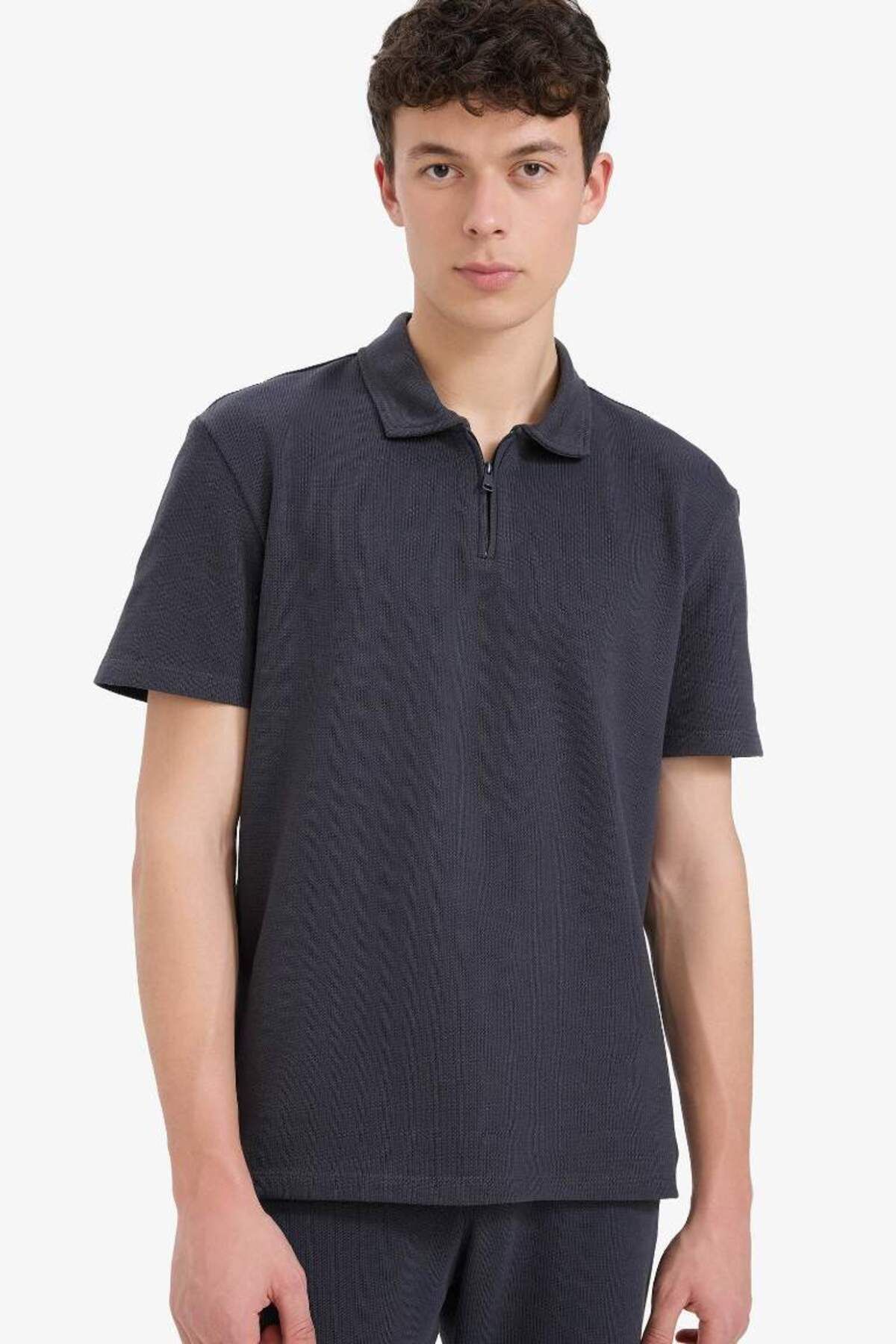 DeFacto Yeni Sezon Regular Fit Kısa Kollu Dokulu Polo Tişört
