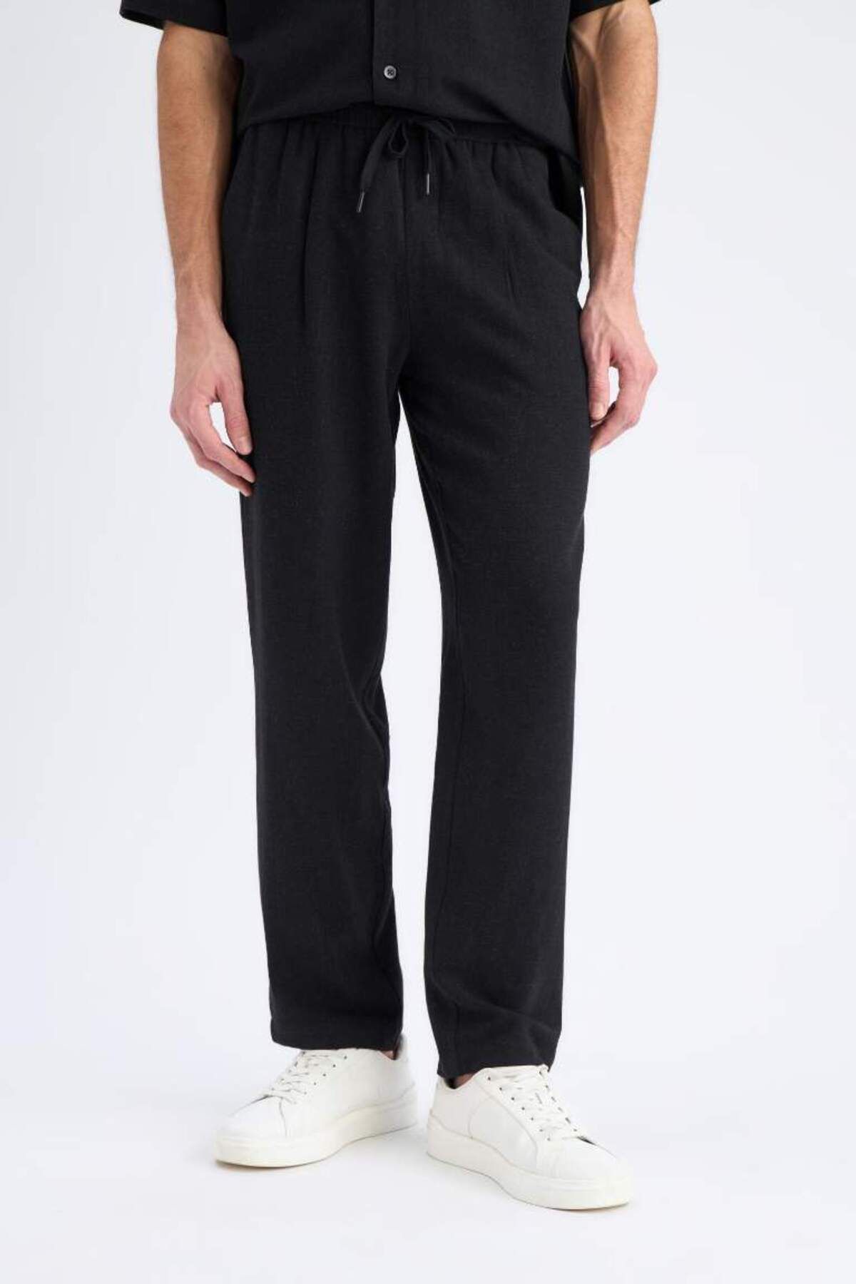 DeFacto Yeni Sezon Yazlık Viskon Jogger Pantolon Regular Fit Normal Kesim Keten Karışımlı Düz