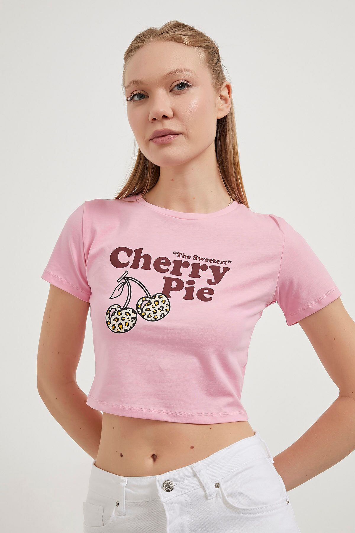 Arma Life ARMALIFE 2846 CHERRY PIE BASKILI BİS YAKA ESNEK KADIN CROP T-SHIRT