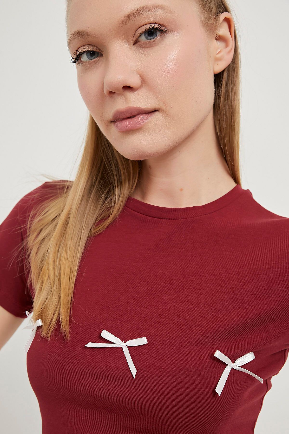 Arma Life ARMALIFE 2698 KURDELA DETAYLI BİS YAKA ESNEK KADIN CROP T-SHIRT