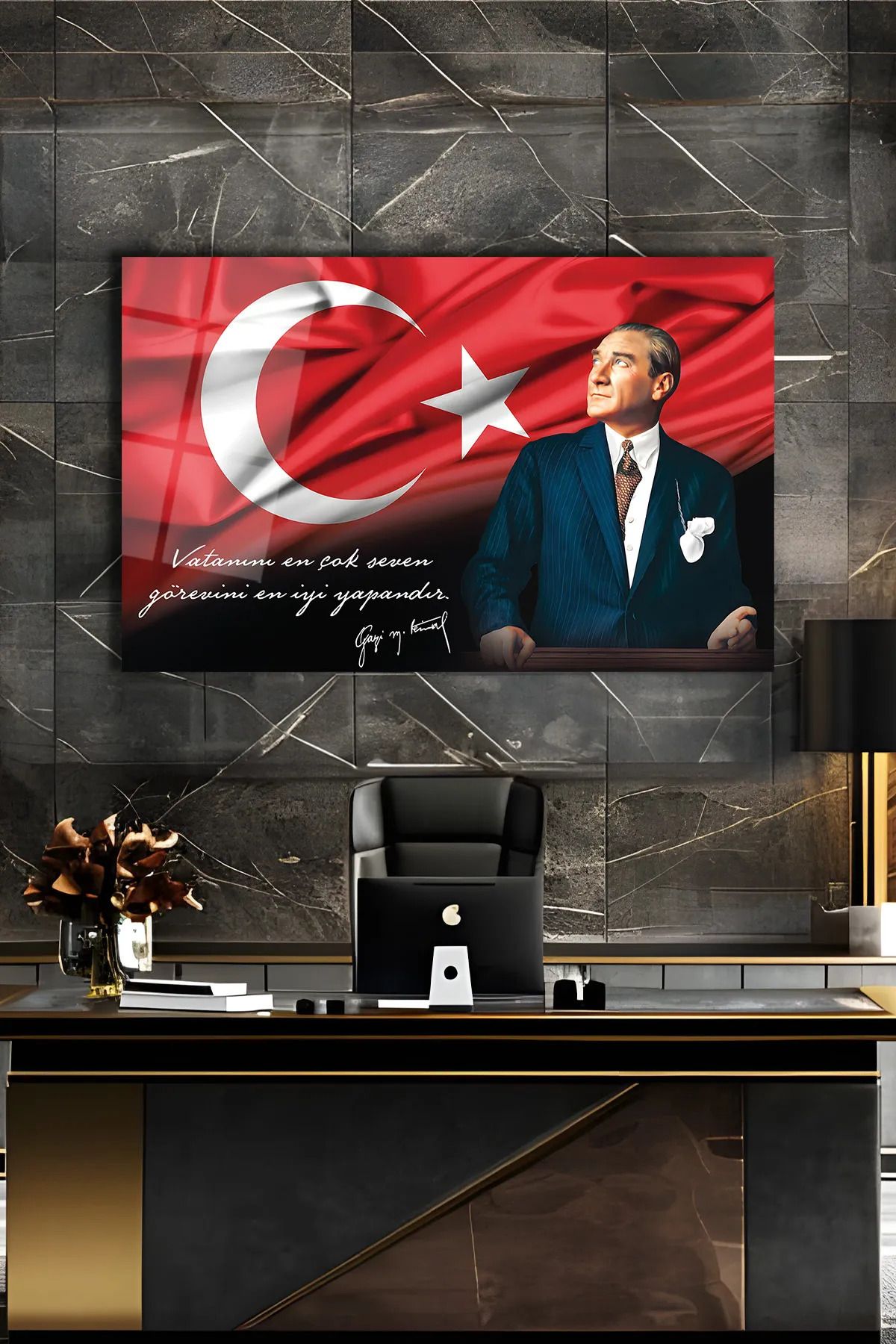 idealizbiz Atatürk Portre ve Türk Bayrağı Vatanını En Çok Seven Görevini En İyi Yapandır Cam Tablo, Hediyelik