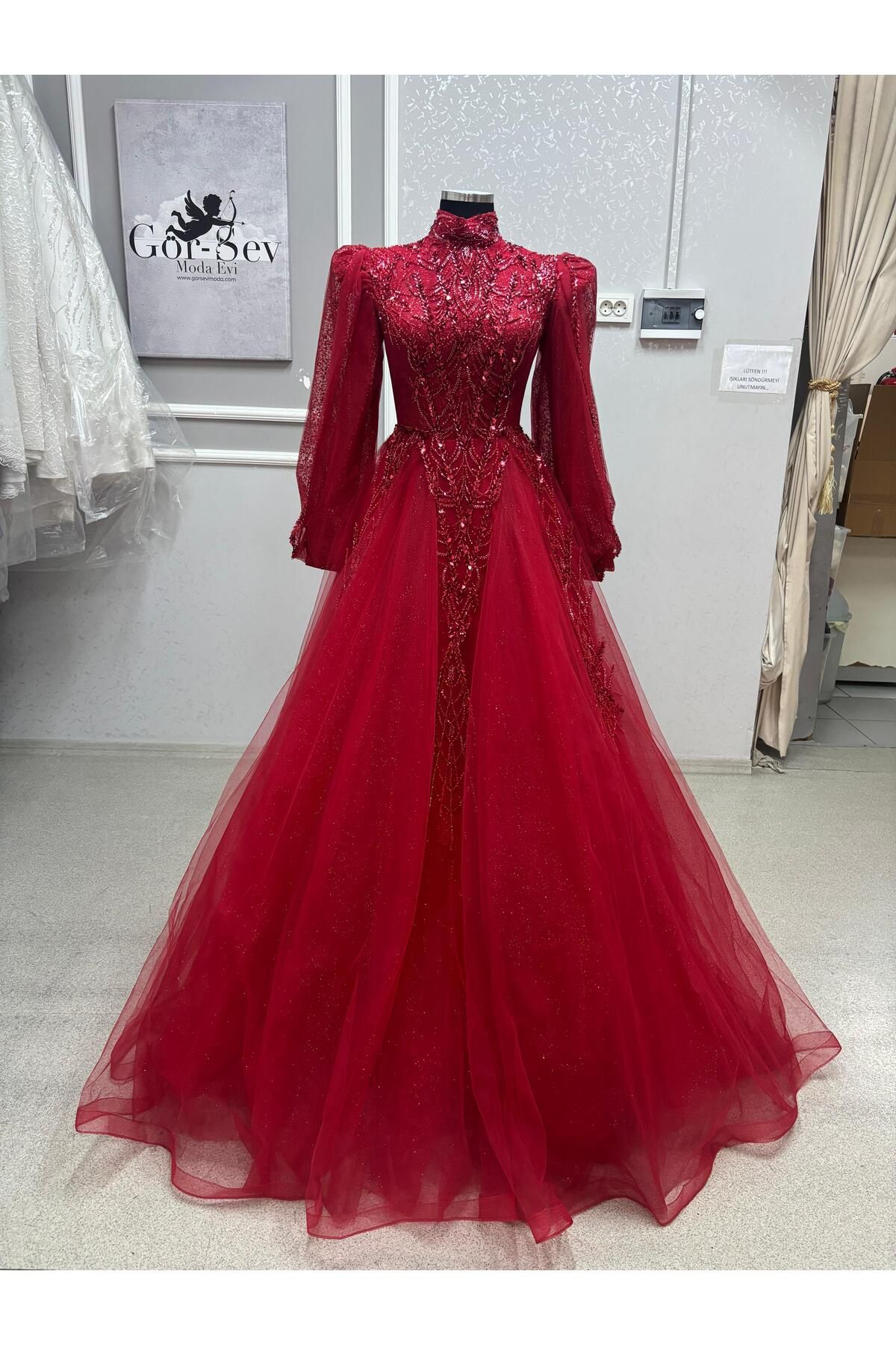 EKY GÖR SEV WEDDING DRESS KIRMIZI GÜPÜR İŞLEMELİ TESETTÜR NİŞANLIK