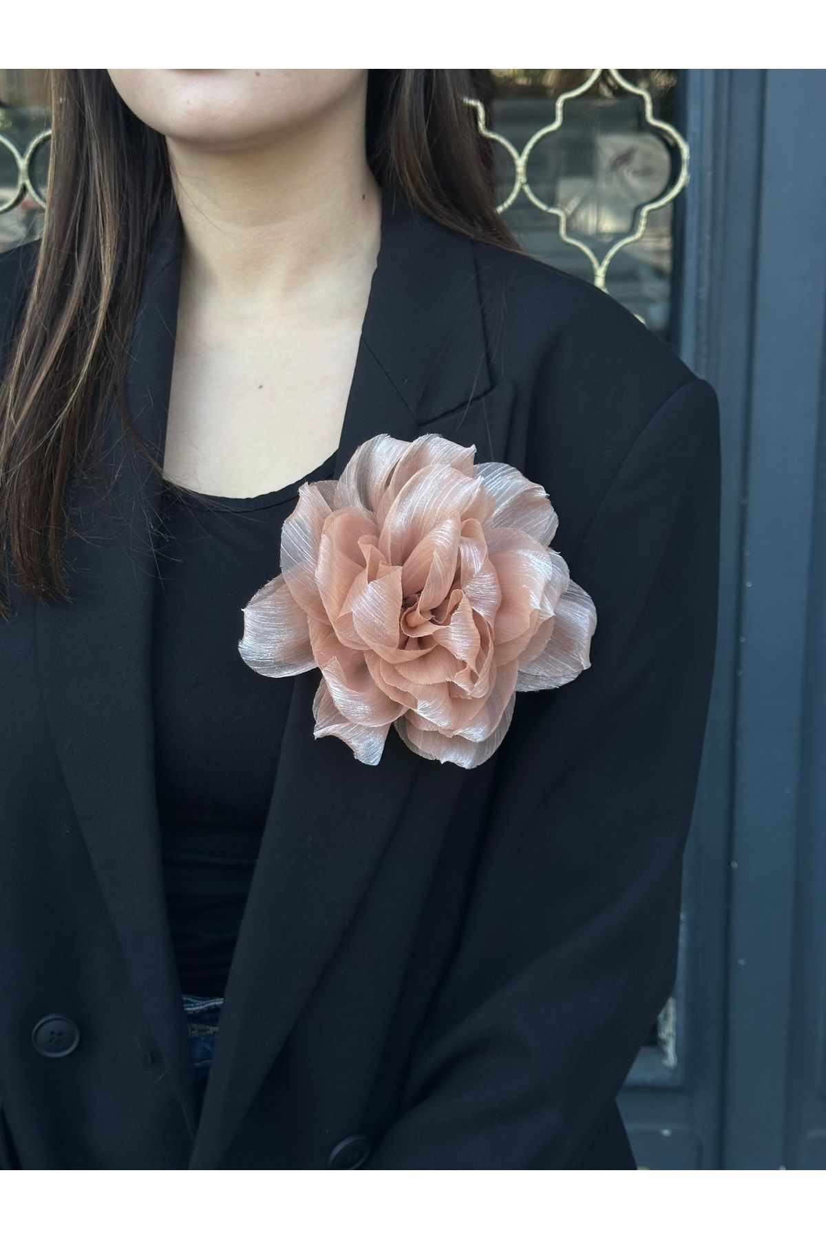 Cherry Carter Gül Detaylı Oversize Broş- Şık Kıyafet Aksesuarı- Kadın Gül Broş Aksesuarı