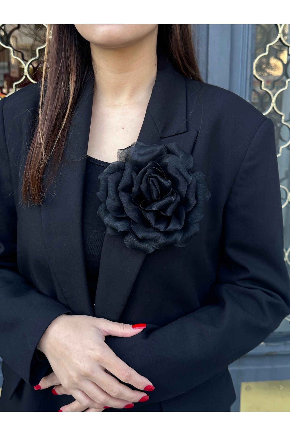 Cherry Carter Gül Detaylı Oversize Broş- Şık Kıyafet Aksesuarı- Kadın Gül Broş Aksesuarı