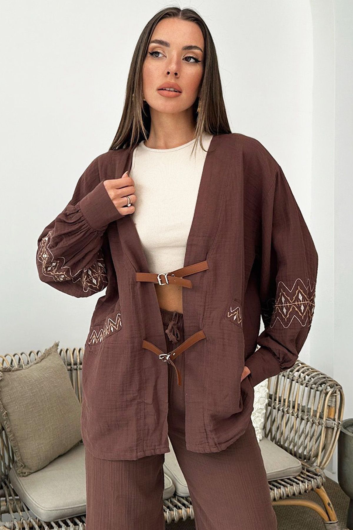 VAGGON Kemer Detaylı Nakış İşlemeli Balon Kol Müslin Kimono