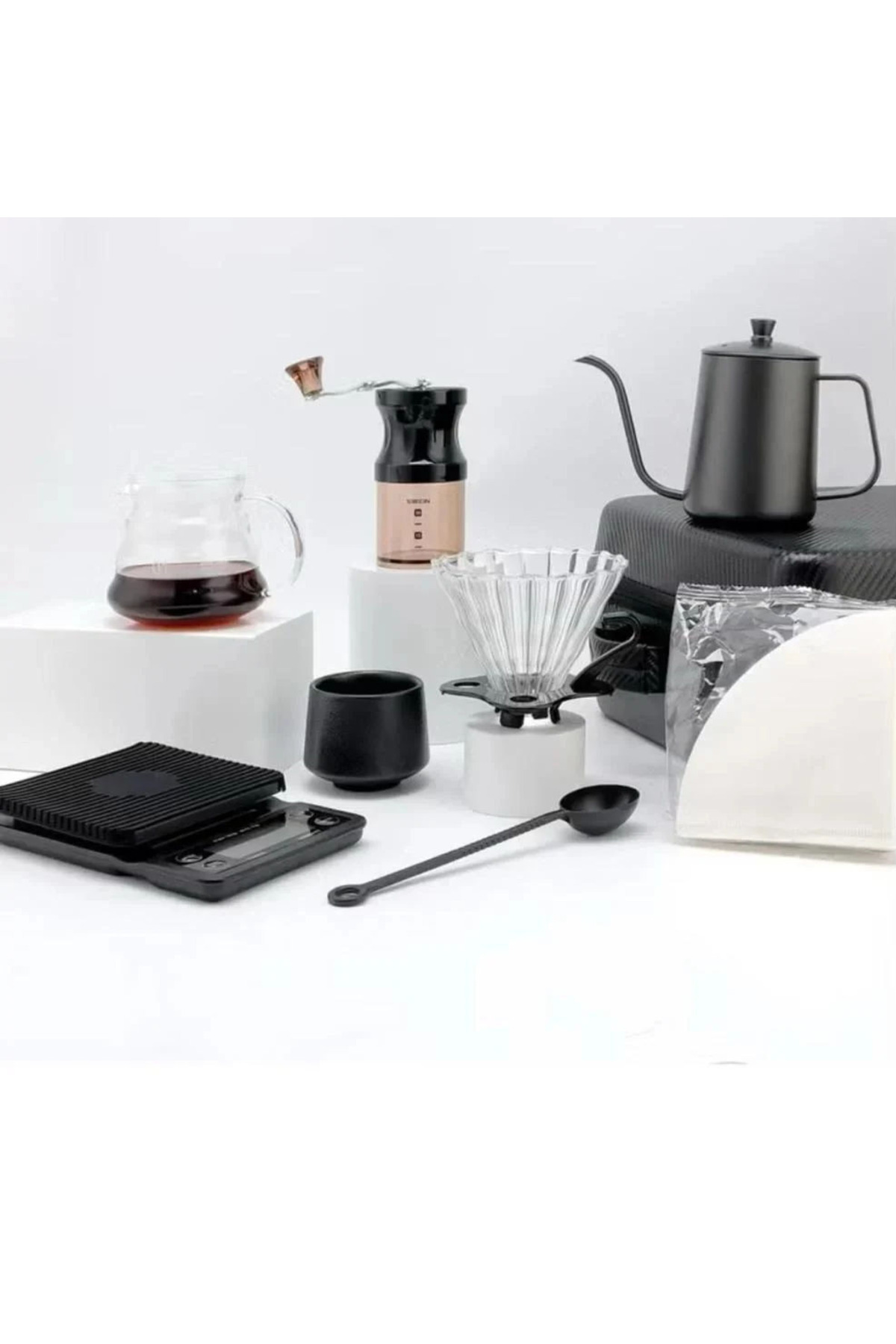 حقيبة ادوات القهوه المختصه اله قهوه V60 طقم يحتوي على 12قطع