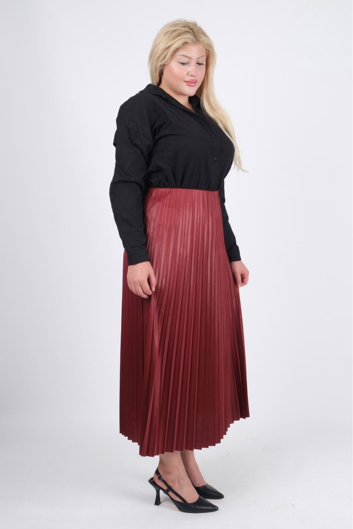 MODA Kırmızı Pileli Etek