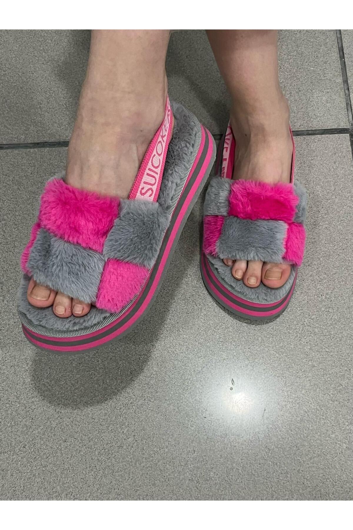 erta Kadın Şık Peluş Gri-Pembe Desenli Terlik