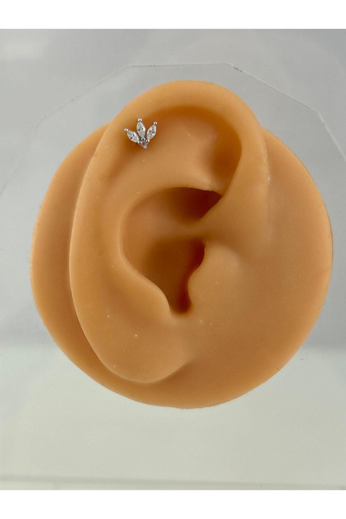 Siminkari 925 Ayar Gümüş Üzerine Rodyum Kaplama Üç Taşlı Lotus Silver Piercing Tragus Helix