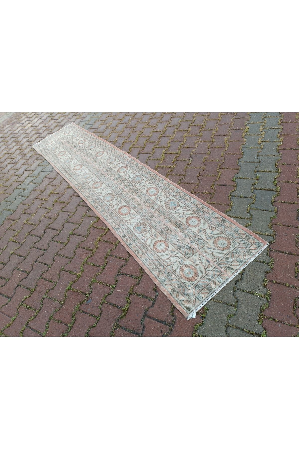 ŞAHMERDANOĞLU 69 x 313 Cm El Yapımı Eskitme Dar Uzun Yolluk Halı, Mutfağınızın Zeminine Rustik Dekor F101