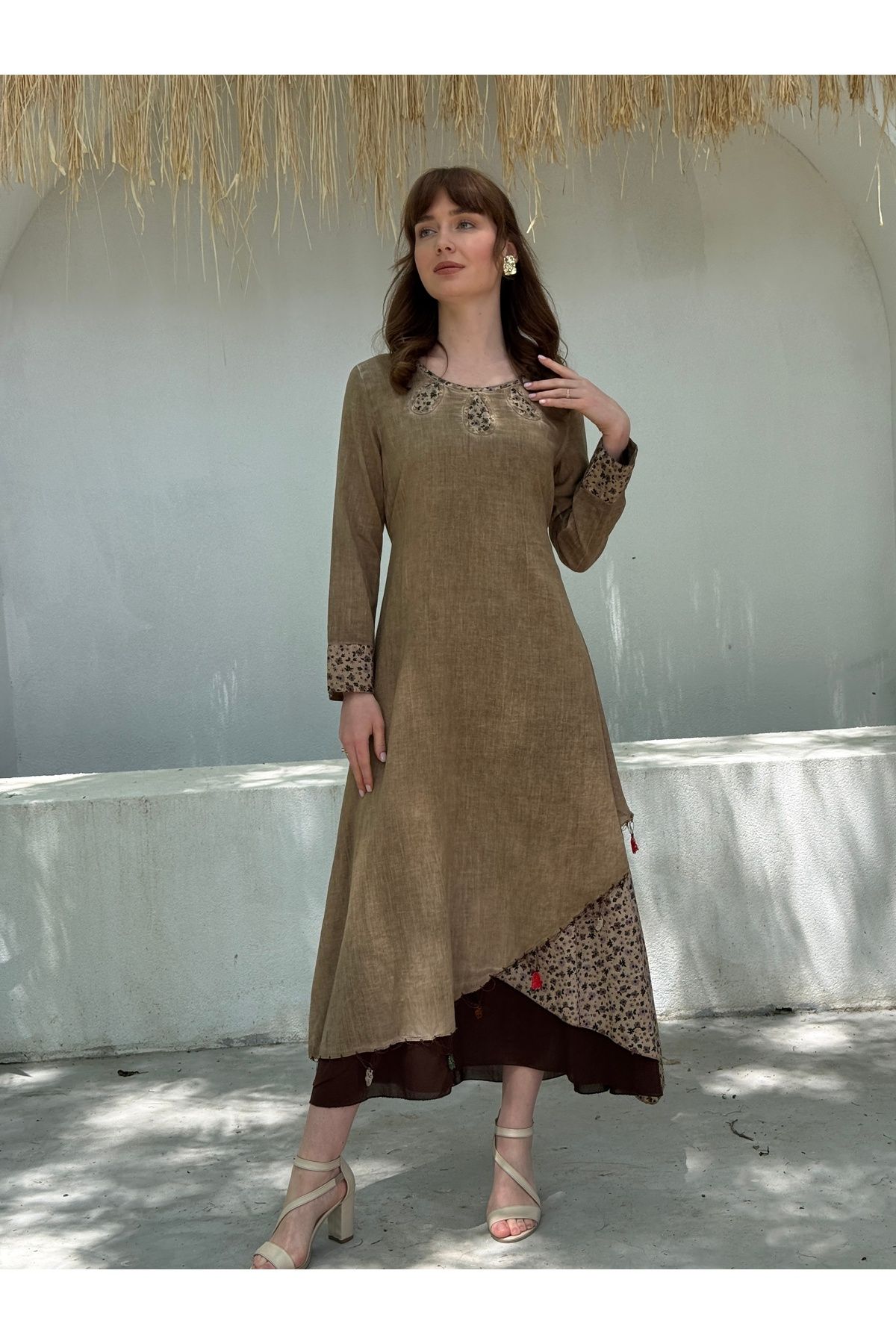 Butik Esra Kandemir YAZLIK PAMUKLU YIKAMALI KUMAŞ ASTARLI OYA İŞLEMELİ OTANTİK TESETTÜR ELBİSE