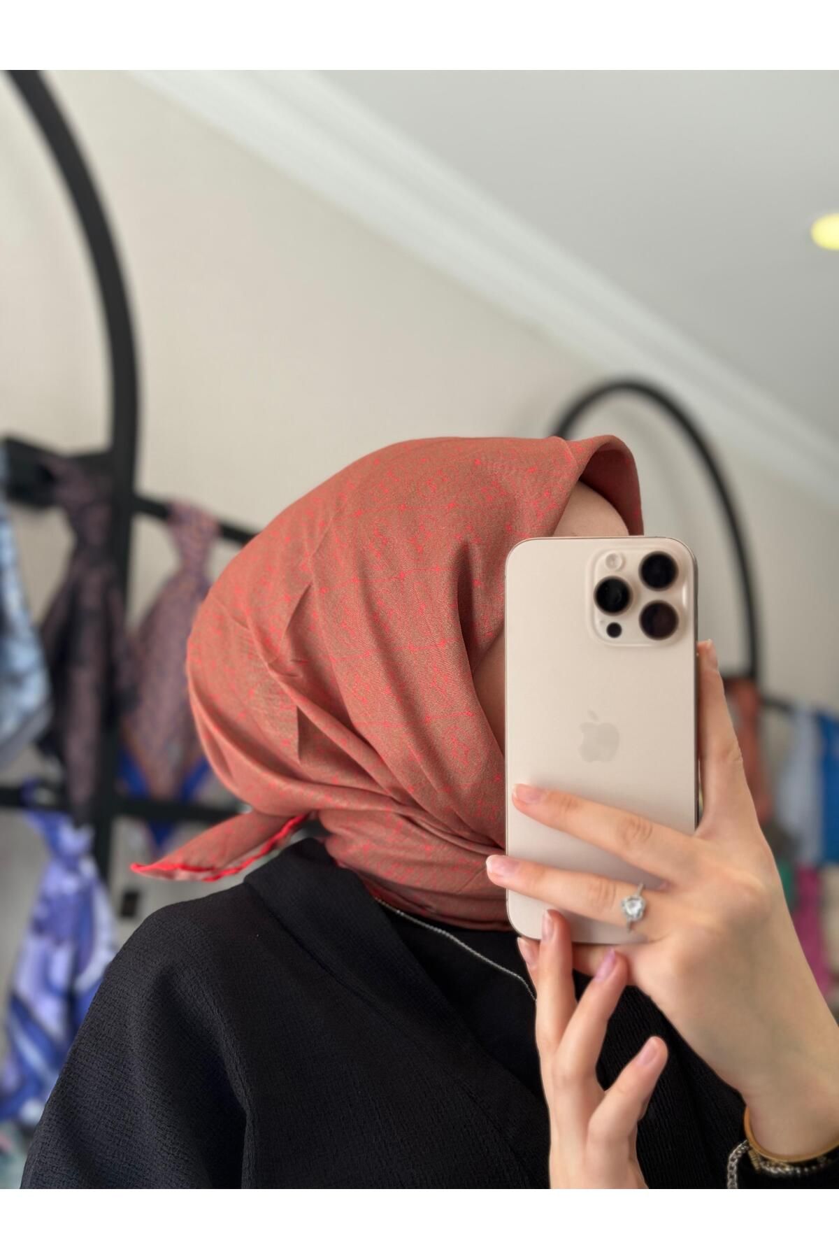 MONOOR CARDİN DESEN SOFT EŞARP