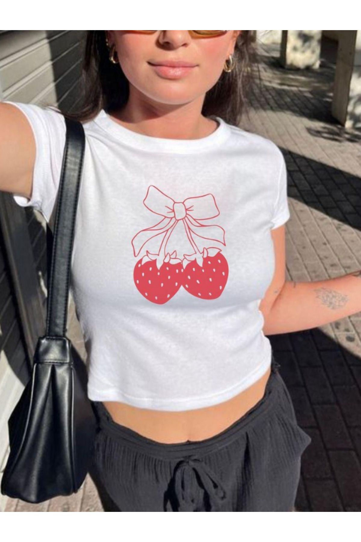 DEEFWEAR DREICH CHERRY STRAWBERRY BASKILI BEYAZ CROP