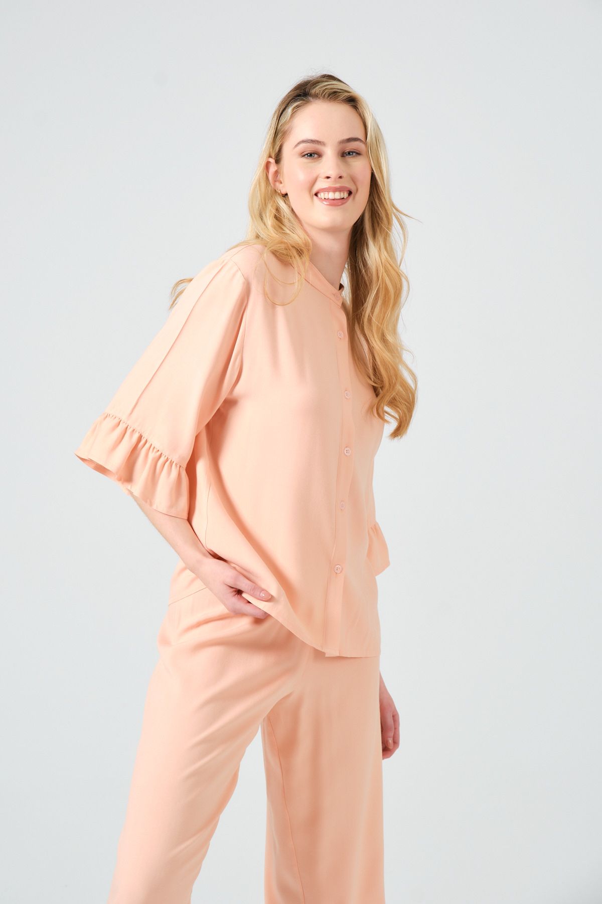 Dika 2552 Kadın Volan Kol Düğmeli Pijama Takımı – Soft Renk Seçenekli