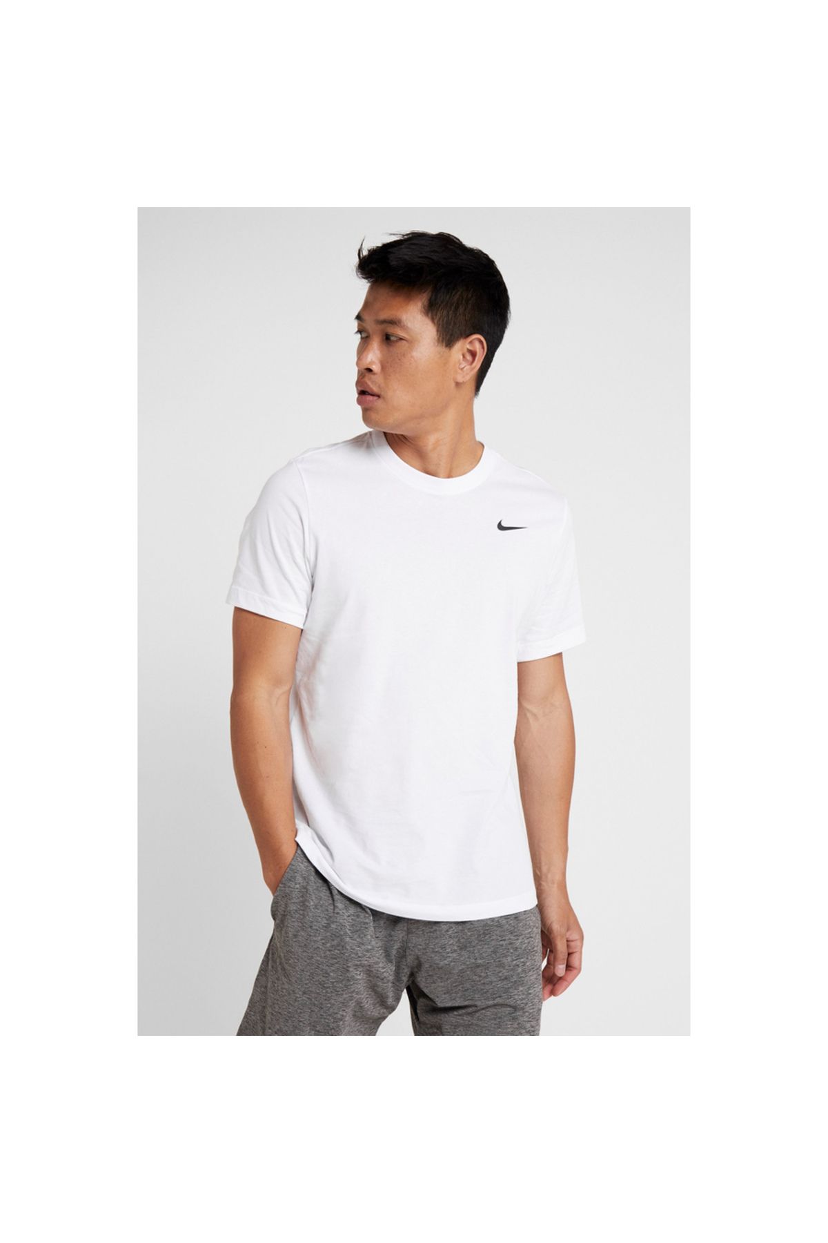 Nike Standard Fit White T-shirt Beyaz Erkek T-shirt