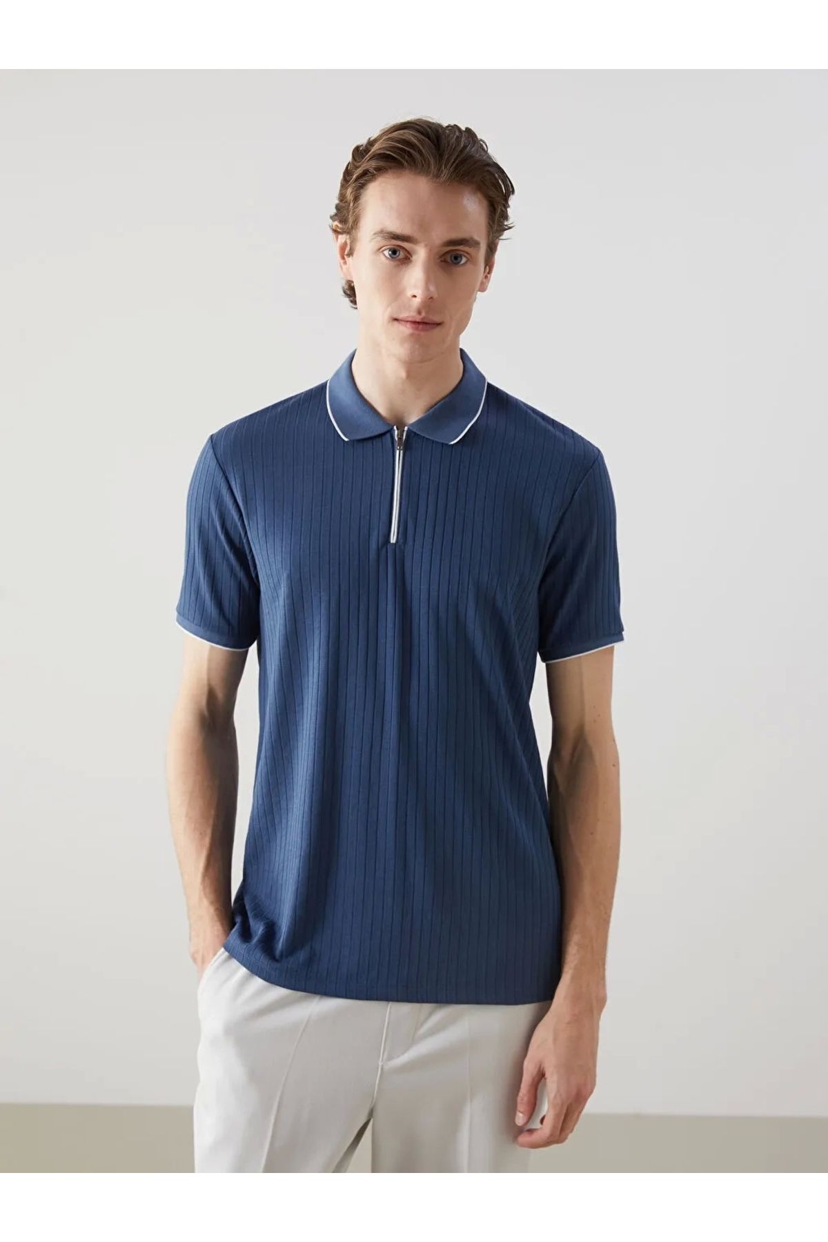 LC Waikiki Vision Indigo Mavi Kısa Kollu Penye Erkek Polo Yaka Tişört