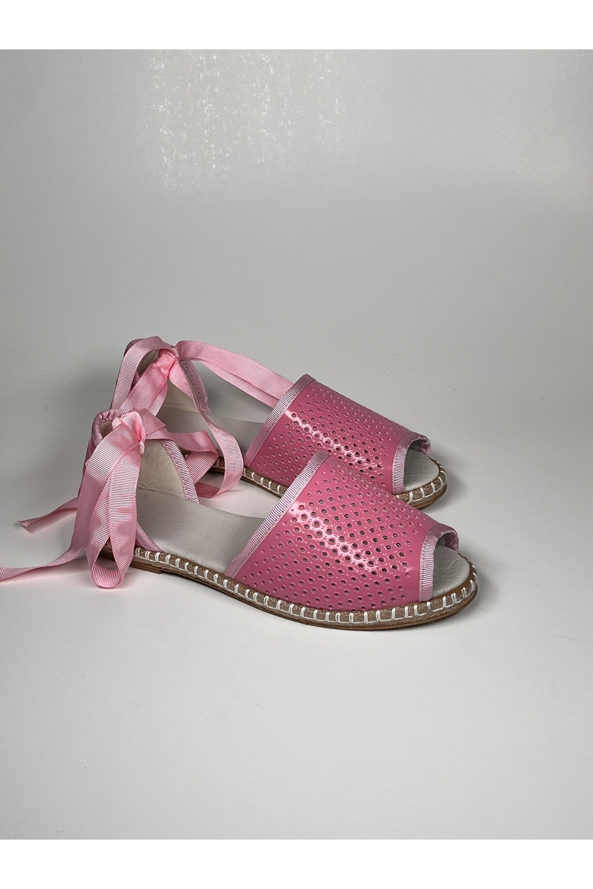 futsi shoes Kuş Gözü Zımbalı Bilekten Bağlamalı Pembe Hakiki Deri Babet Espadril