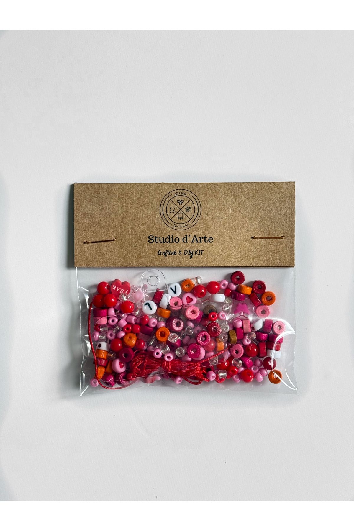 Studio D arte DIY KIT Kırmızı LOVE Yazılı Telefon Askısı Yapma Seti Boncuk Charm Çanta Aksesuarı Kendin Yap