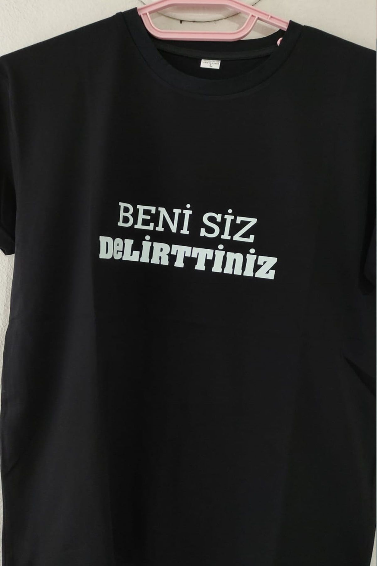 MLH STORE Beni Siz Delirttiniz Baskılı Pamuklu Likralı T-shirt (Beyaz Yazılı Siyah) XL Beden